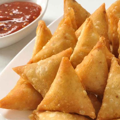 Frozen Aaloo Samosas - 6 Pieces